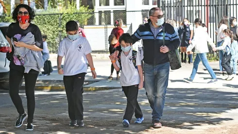 Solo podrán funcionar colegios en fase 2 o superior
