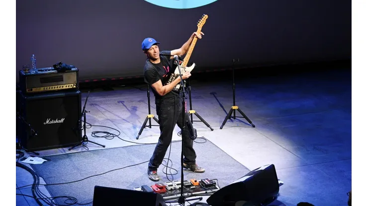 El guitarrista además tendrá la misión de crear la música de la cinta.