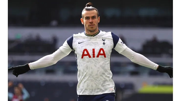 Gareth Bale le marcó dos goles al Burnley