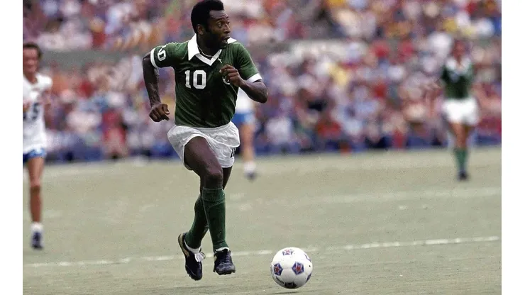 Pelé puso punto final a su carrera en Colo Colo.
