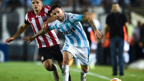 Eugenio Mena no podrá estar presente en el duelo frente a Estudiantes por dar positivo a un examen de covid-19.