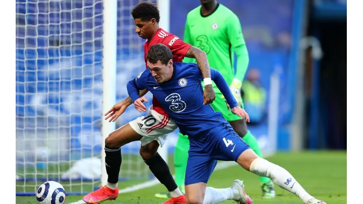 Chelsea y Manchester United no pudieron marcar un gol de diferencia.