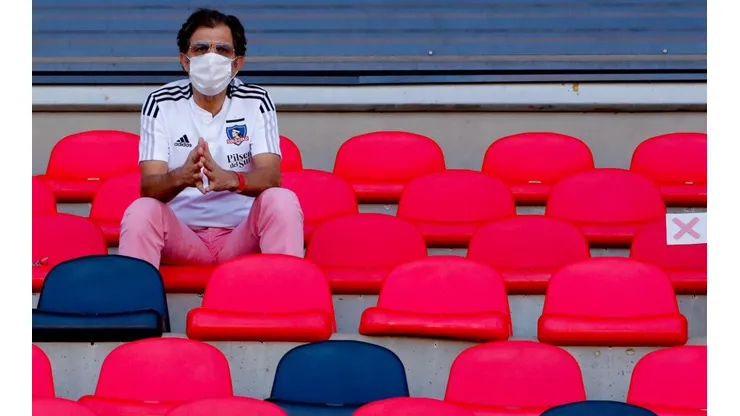 Los hinchas de Colo Colo se manifiestan contra Mosa