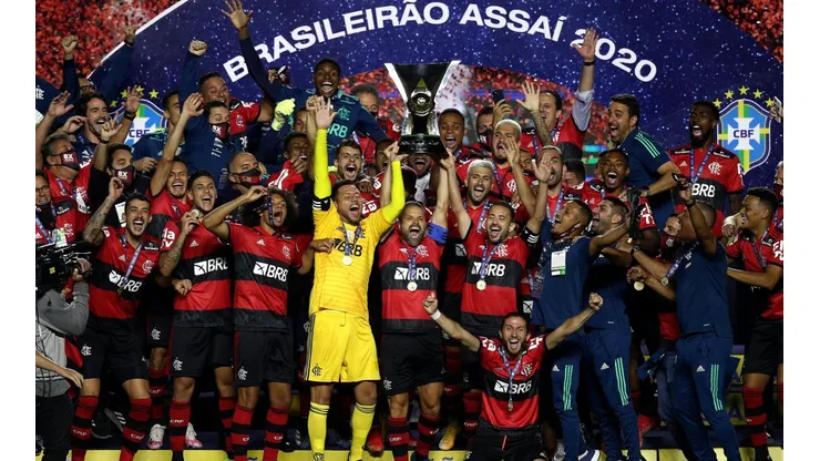 Isla celebró el título de Flamengo