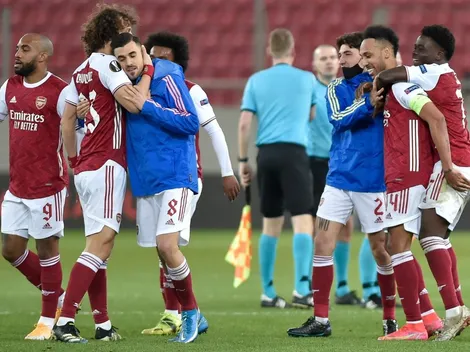 El Arsenal lo dio vuelta con gol agónico y clasificó a octavos