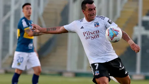 Claudio Borghi aseguró que Esteban Paredes está fuera de Colo Colo por una cuenta
