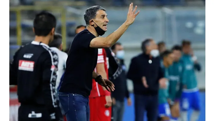 Juan Pablo Vojvoda se perfila como el principal candidato para asumir la banca de Universidad Católica