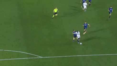 Así fue la falta que derivó la roja al Atalanta.