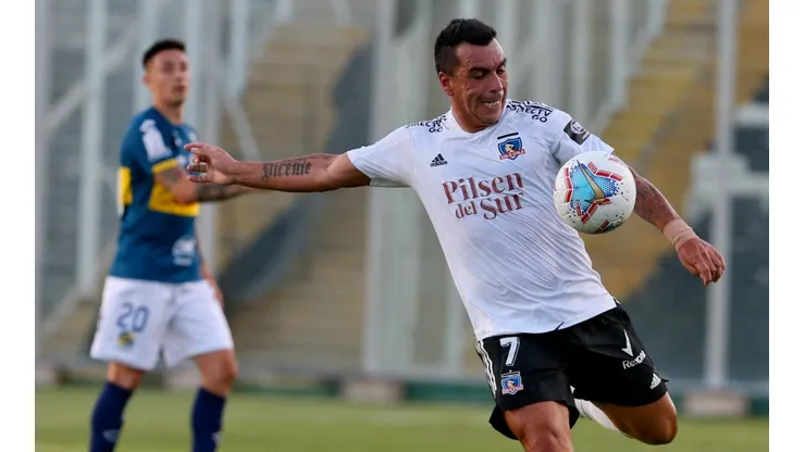 Esteban Paredes salió tras una complicada temporada con Colo Colo.