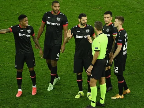 Un tremendo blooper deja eliminado al Leverkusen de Aránguiz