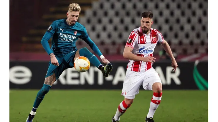 El Milan corre con una pequeña ventaja tras lograr dos goles como visitante a pesar de empatar el encuentro.