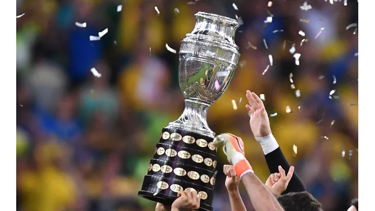 La Copa América 2020 se disputará en Argentina y Colombia.