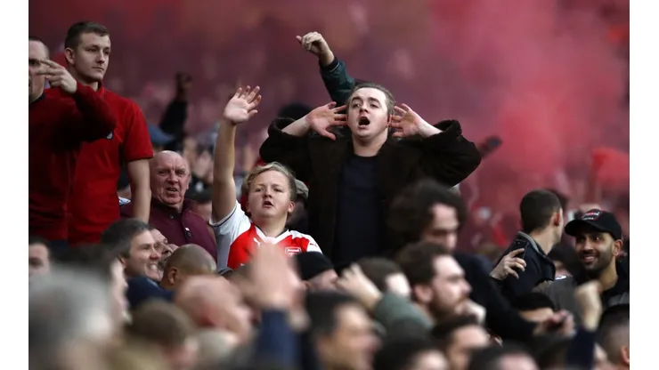 Hinchas del Arsenal en el Emirates Stadium