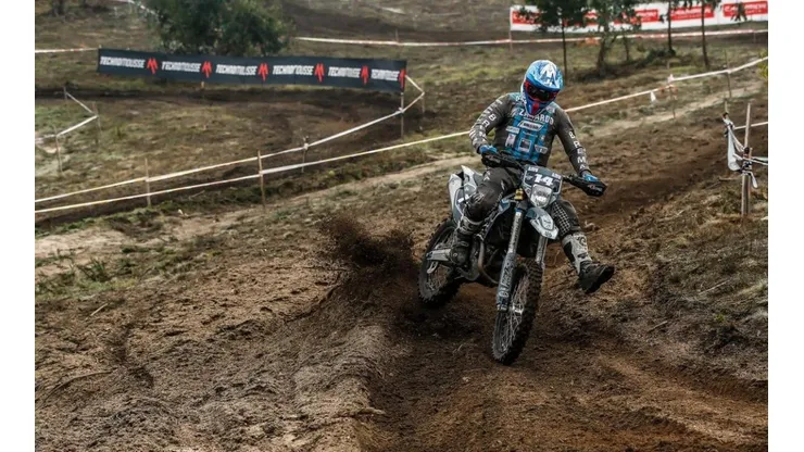 El chileno logró el noveno lugar en la categoría XC2 para motos de 250cc.
