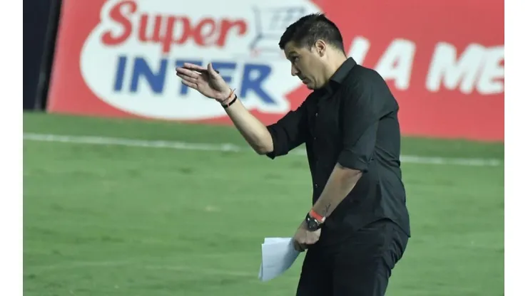 El DT de 44 años aseguró que está enfocado en América.