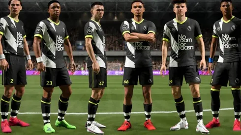 El Kit contiene TIFO, Ttemática de estadio y escudo.