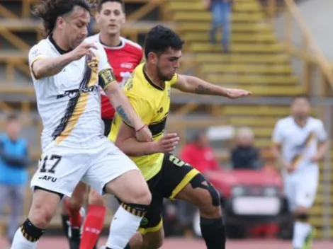 Arturo Sanhueza es eterno y a los 42 años renueva con Fernández Vial