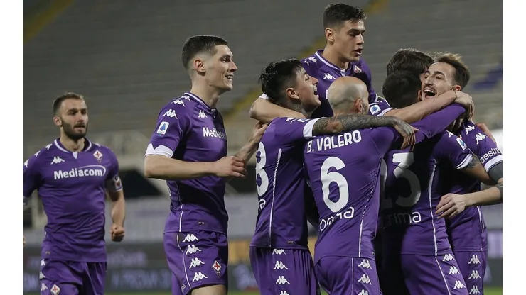 Erick Pulgar celebró con goleada su titularidad con la Fiorentina.