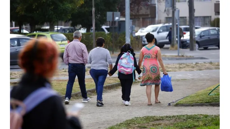 Al bono escolaridad pueden postular trabajadores de establecimientos educacionales de índole municipal o particulares subvencioandos.