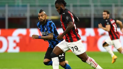 Arturo Vidal pelea por ser titular luego de molestias físicas.