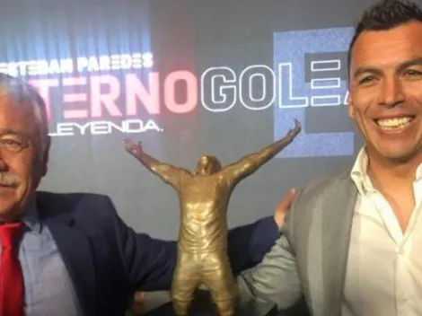 Caszely: "Agradecer a Paredes todo lo que hizo por Colo Colo"