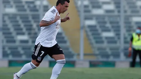 Esteban Paredes no jugará más en Colo Colo