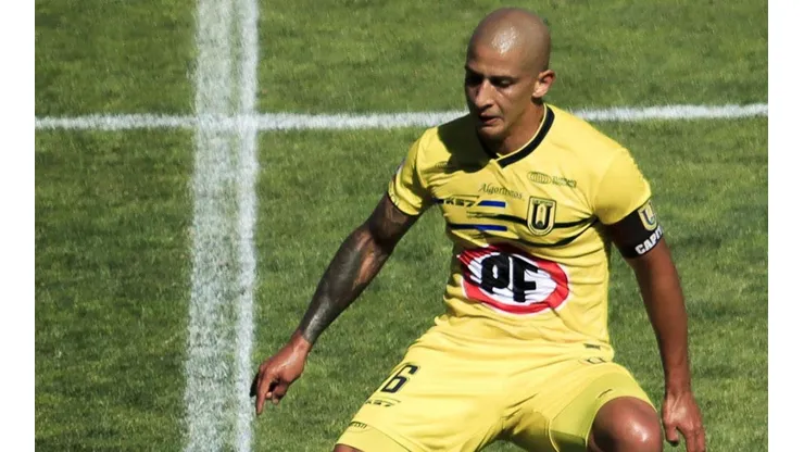 Esposa de Alejandro Camargo denuncia amenazas de muerte de hincha de Colo Colo.