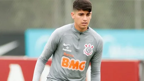 Ángelo Araos volvió a ser titular en los últimos partidos del Corinthians
