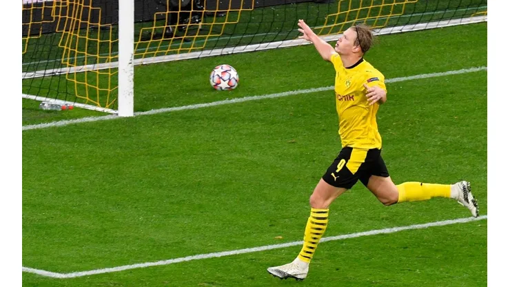 Haaland marcó dos goles en el triunfo del BVB ante Sevilla.