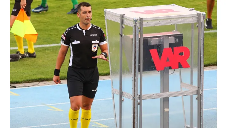 El VAR se está implementado recién este miércoles.