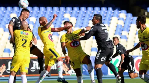 Colo Colo y Universidad de Concepción se miden en el duelo por la permanencia.