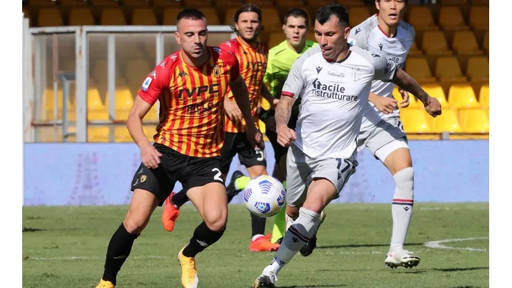Gary Medel ha tenido una complicada temporada en Bologna.
