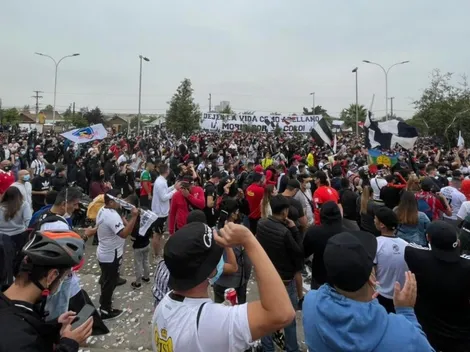 Feísimo lienzo amenaza a los jugadores de Colo Colo
