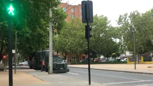 Carabineros afuera del hotel de la U de Conce
