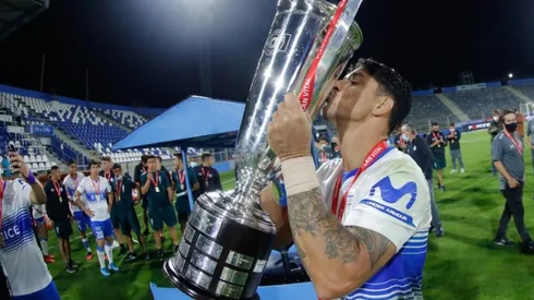 Zampedri seguirá siendo cruzado. Fue uno de los jugadores que renovó su vínculo con el club.