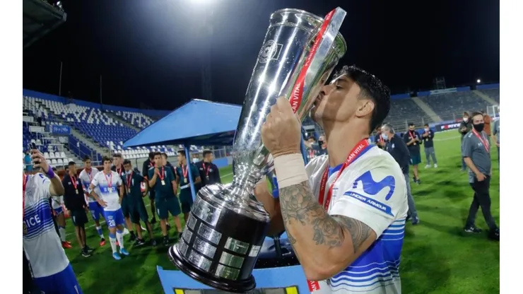 Zampedri seguirá siendo cruzado. Fue uno de los jugadores que renovó su vínculo con el club.
