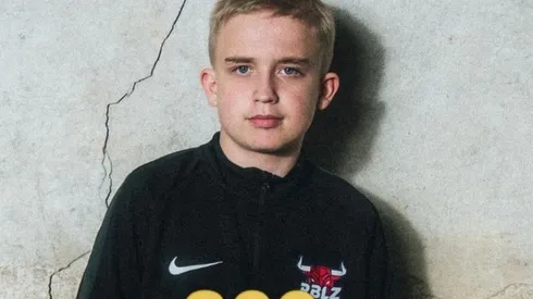 El chico todavía no puede participar en torneos oficiales debido a su edad.