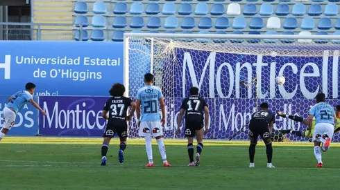 El penal que condenó a Colo Colo a jugar por la permanencia