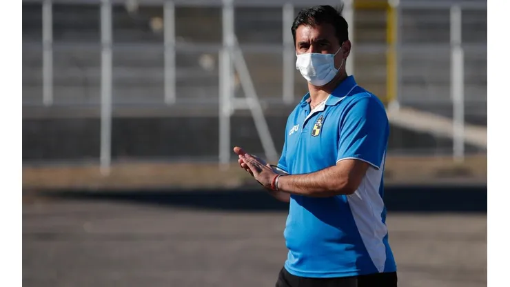 El técnico Pirata criticó la programación de Coquimbo, en la recta final del torneo.