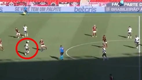 Araos fue protagonista en el único gol del Corinthians