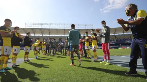 El pasillo de la U de Conce a la UC