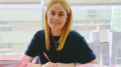 Carmen Tuitera es la autora del libro "Weona tú podí".