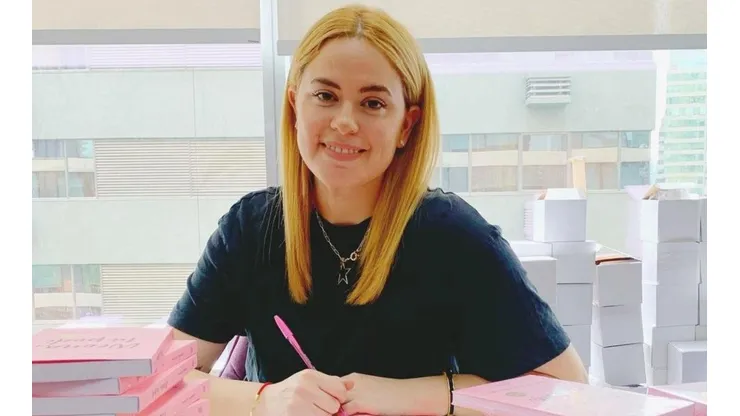 Carmen Tuitera es la autora del libro "Weona tú podí".
