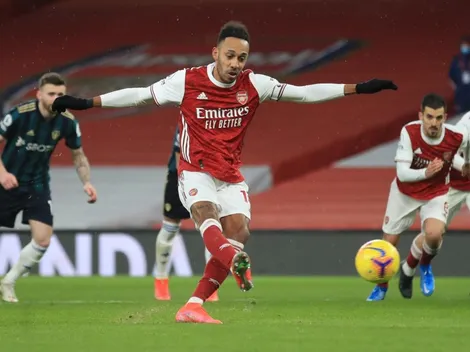 Triplete de Aubameyang y Arsenal aplasta al Leeds de Bielsa