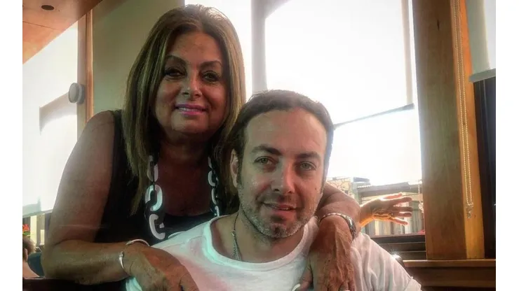 La Tía Sonia junto a su hijo Nicolás Massu.