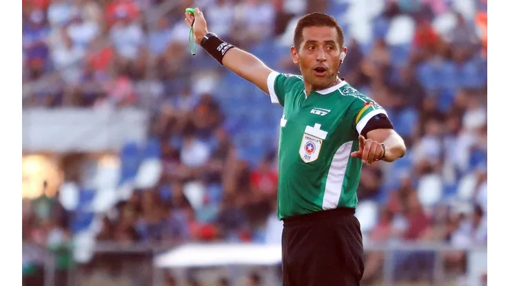 Francisco Gilabert no sancionó penal en la última jugada del duelo entre Colo Colo y Cobresal y no arbitrará en la última fecha del Campeonato Nacional