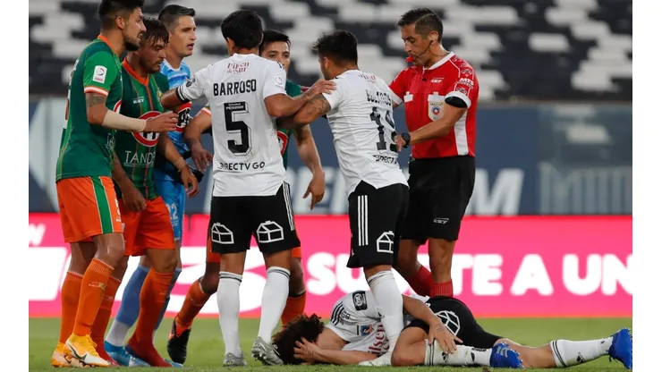 Chandía sale a defender al cuestionado Gilabert.