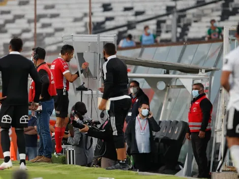 Borghi afirma que fue penal para Colo Colo: "Le pegó"