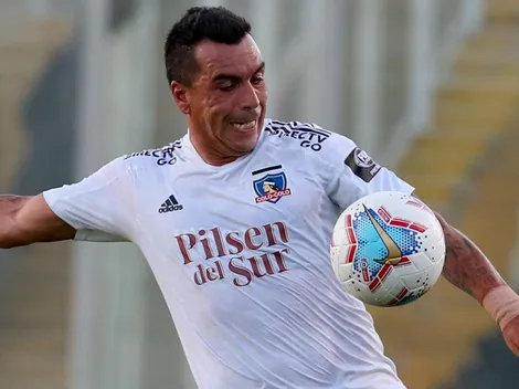 Esteban Paredes está "molesto y caliente" en Colo Colo