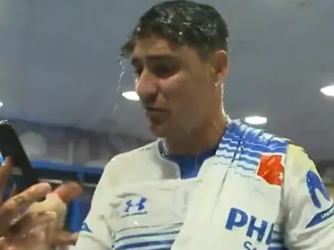 A Zampedri le tiraron champaña en la cabeza y le estropearon el celular